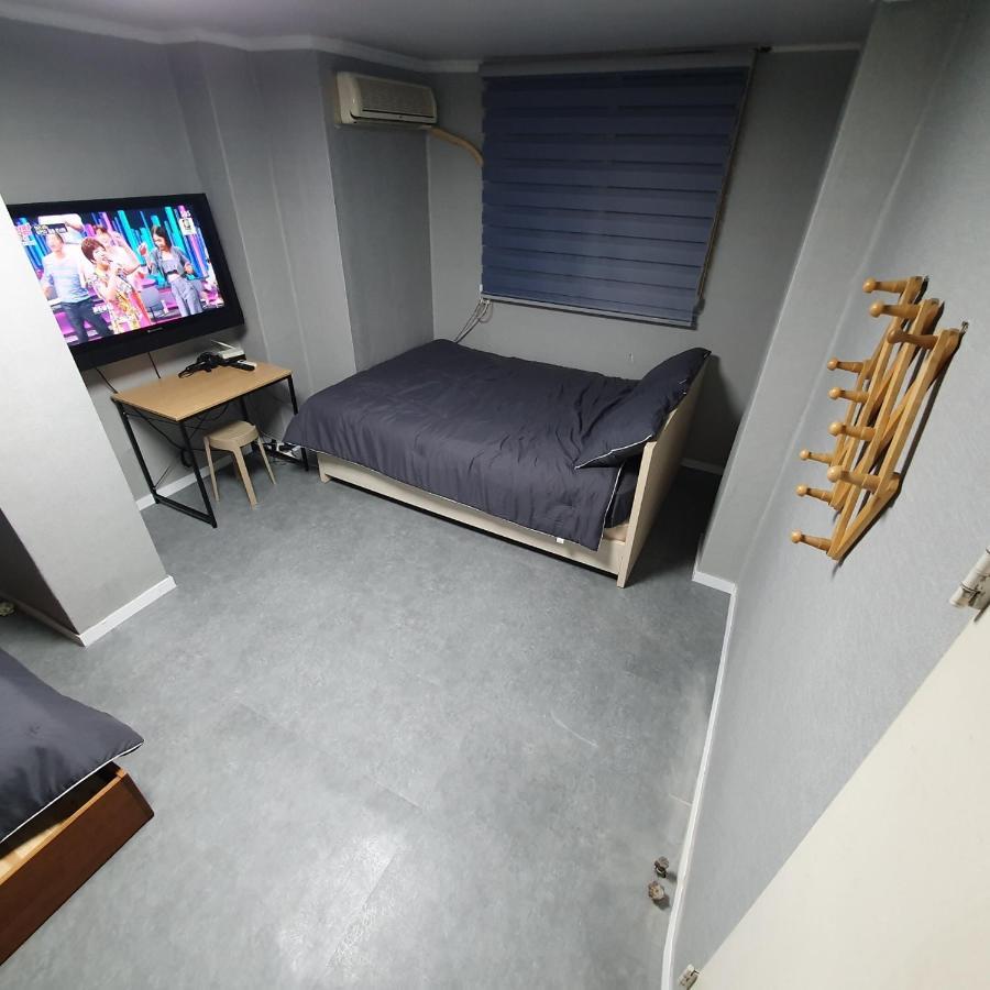 Seven Guest house *